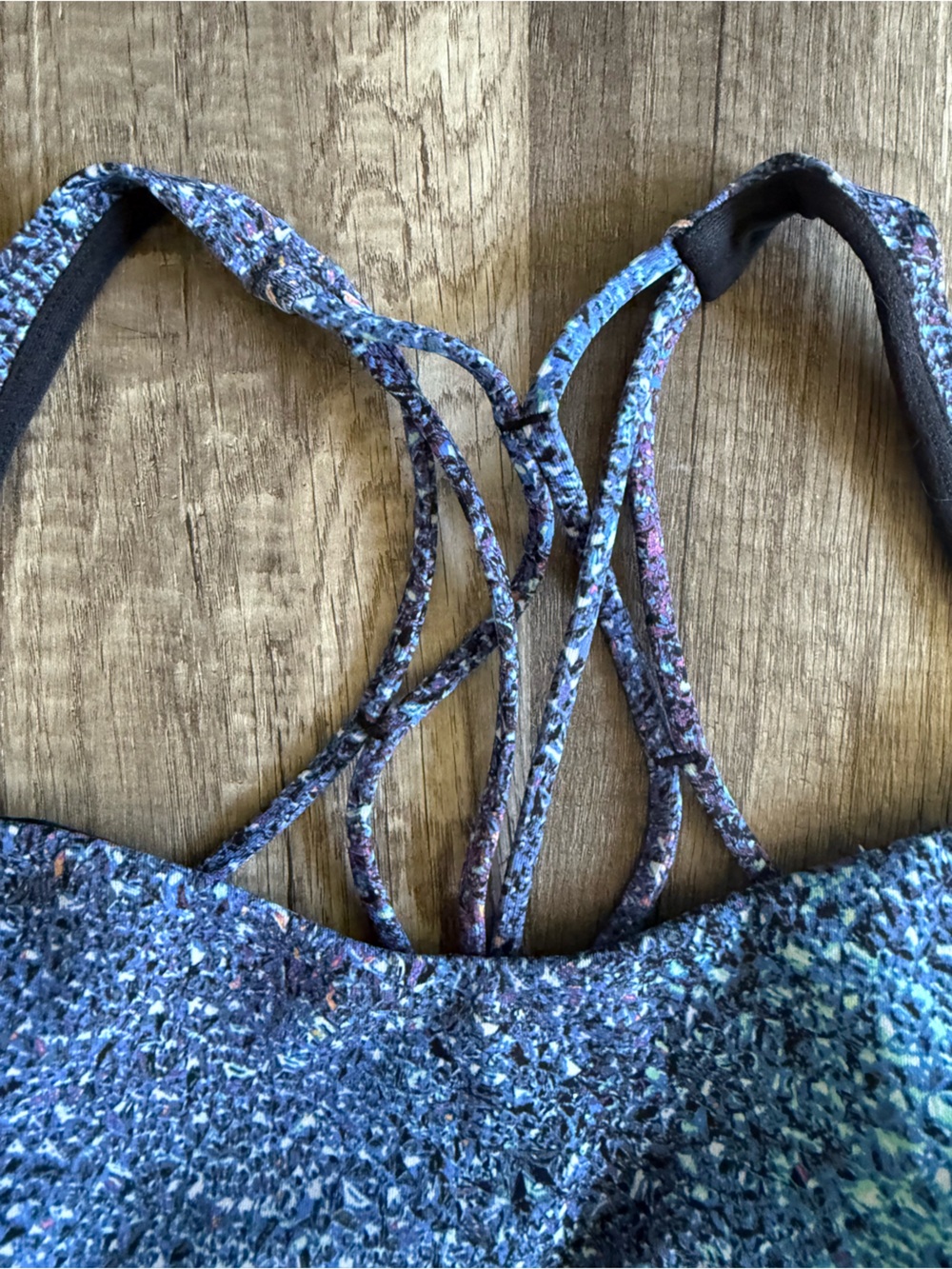 Lululemon Sports Bra Lululemon Blue Energy Bra Size 8 Mermaid Strive Multi Black - Picture 3 of 9